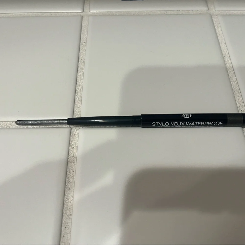 CHANEL Long-Lasting Eyeliner Gris Graphite - Black